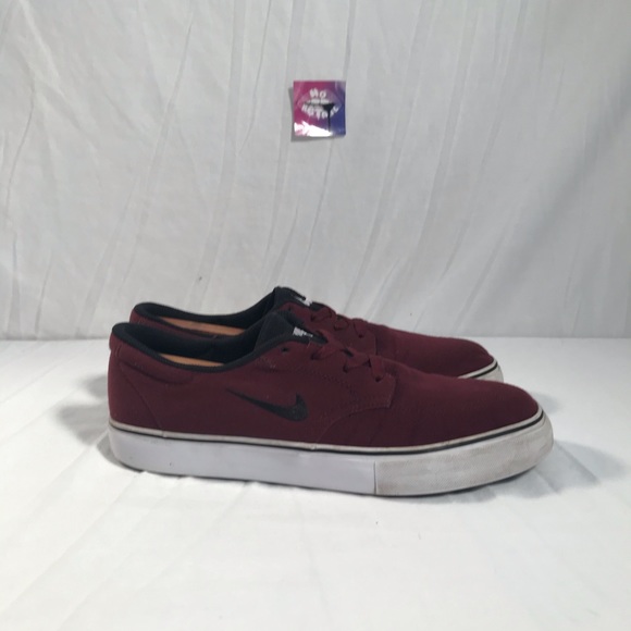 Nike Other - Nike SB Clutch Skate Shoes